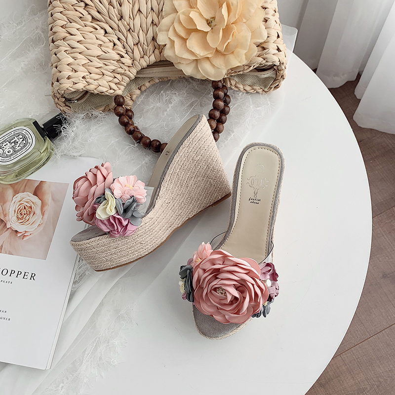 2025-new-summer-beach-sweet-transparent-flower-wedge-high-heel-slippers-for-women-34-42_2 2025 New Summer Beach Sweet Transparent Flower Wedge High Heel Slippers for Women 34-42