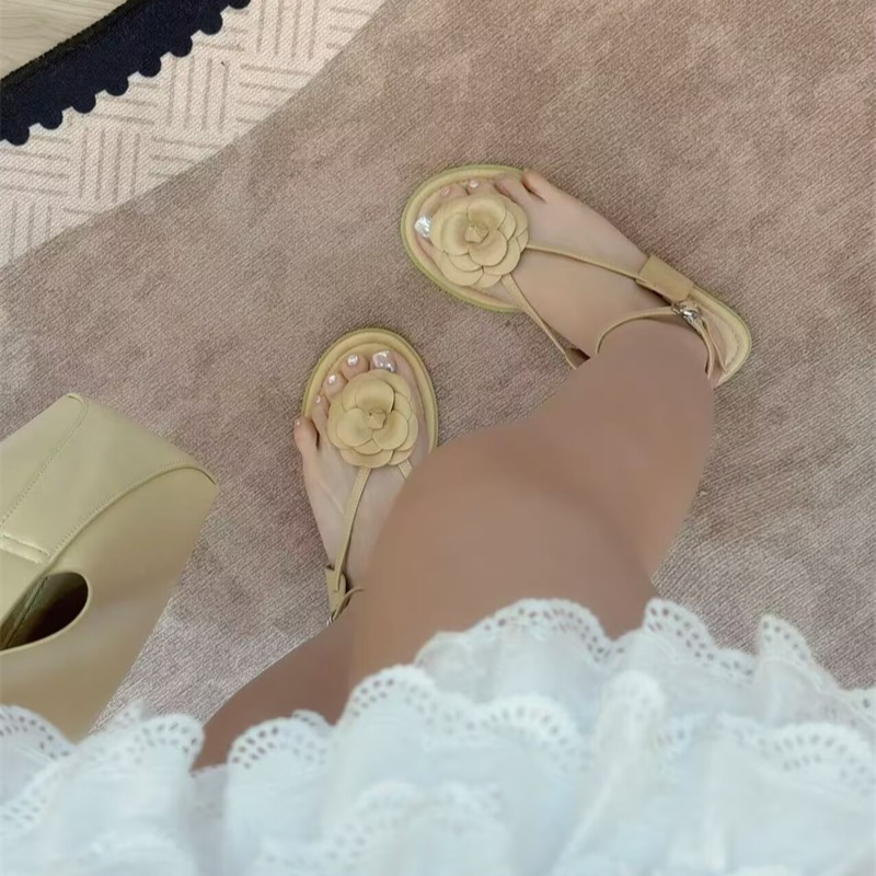 chanel-style-floral-french-beauty-dress-matching-sandals-flat-roman-toe-clip-sandals-new-summer-outdoor_3 Chanel Style Floral French Beauty Dress Matching Sandals Flat Roman Toe Clip Sandals New Summer Outdoor