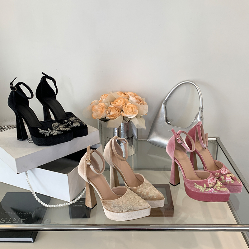new-chinese-style-high-heel-shoes-versatile-embroidered-platform-pointed-toe-strap-womens-hollow-out-shoes-summer-available-size-40_3 New Chinese Style High Heel Shoes Versatile Embroidered Platform Pointed Toe Strap Women's Hollow Out Shoes Summer Available Size 40