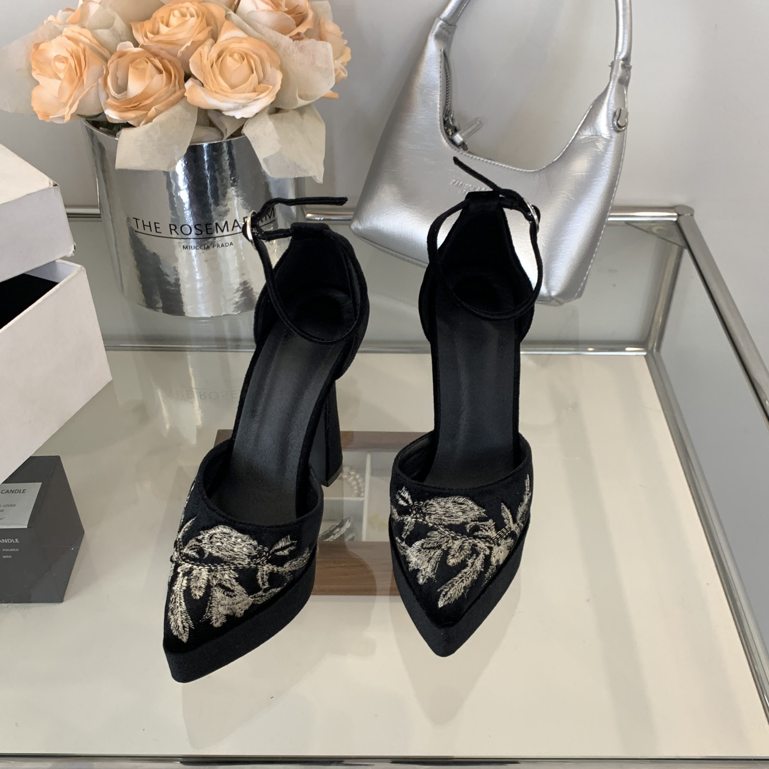 new-chinese-style-high-heel-shoes-versatile-embroidered-platform-pointed-toe-strap-womens-hollow-out-shoes-summer-available-size-40_4 New Chinese Style High Heel Shoes Versatile Embroidered Platform Pointed Toe Strap Women's Hollow Out Shoes Summer Available Size 40