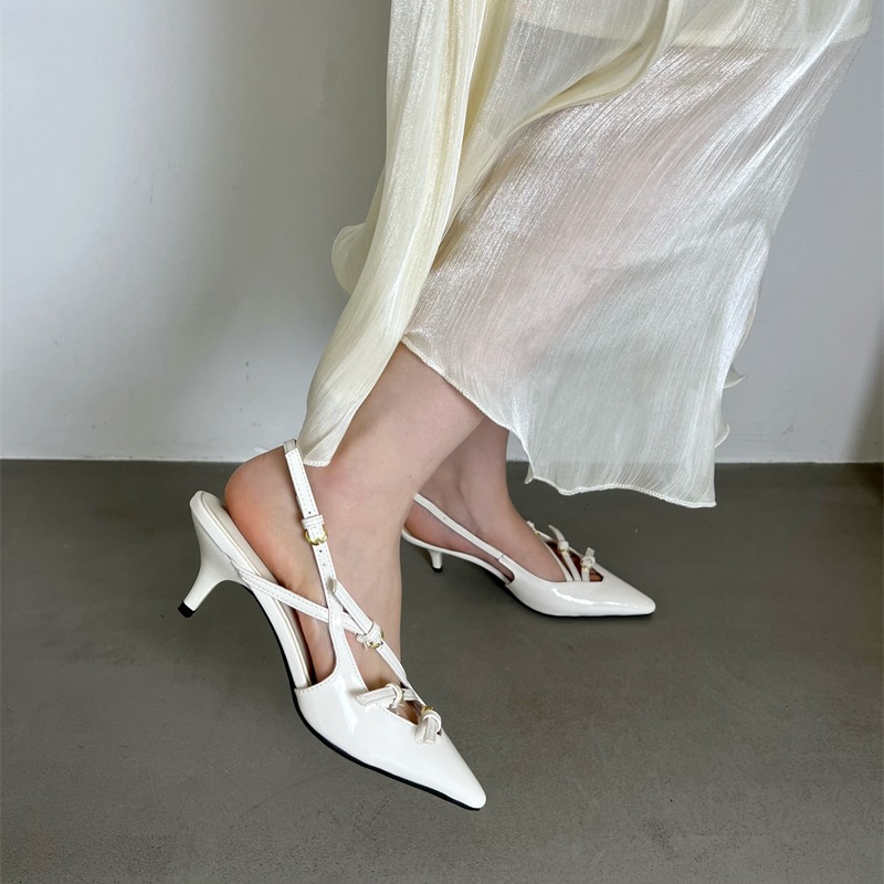 zhang-yuanying-same-style-miu-miu-kitten-heel-pointed-toe-patent-leather-ankle-strap-backless-low-heel-thin-heel-sandals-women_1 Zhang Yuanying Same Style Miu Miu Kitten Heel Pointed Toe Patent Leather Ankle Strap Backless Low Heel Thin Heel Sandals Women